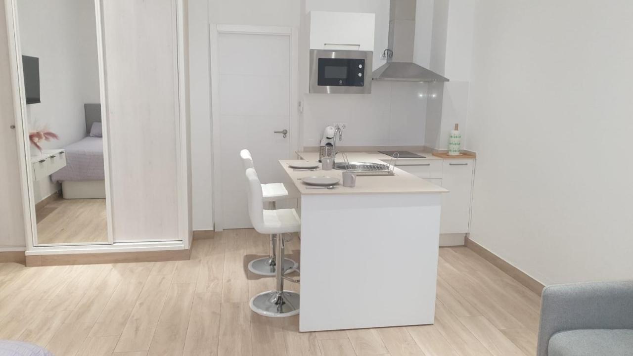 Apartamento Estudio Moderno Con Opcion De Garaje Sevilla Exterior foto
